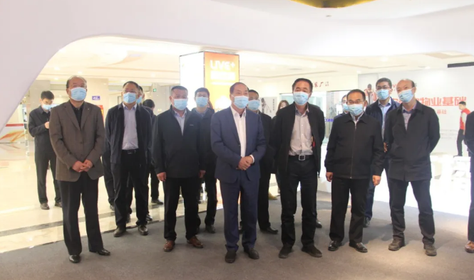 山東省科技廳二級巡視員許勃一行到順和直播電商科技產業(yè)園參觀調研