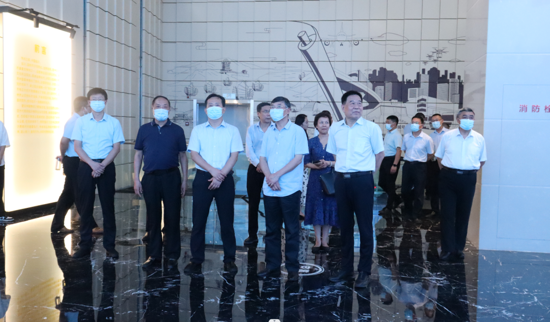 “中國物流之都”稱號復(fù)評專家組一行蒞臨順和集團(tuán)參觀指導(dǎo)